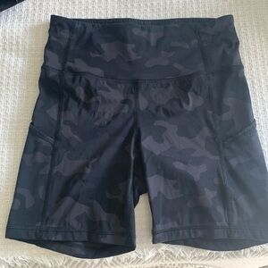 CRZ Yoga 2 pairs compression shorts/ workout spandex black camo size sma…